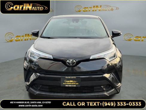 Used 2018 Toyota C-HR XLE image 2