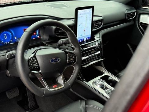 Used 2024 Ford Explorer ST w/ Equipment Group 401A image 11