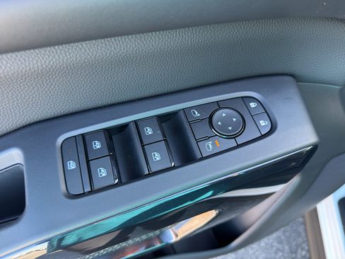 New 2026 Nissan Pathfinder SV AWD/4WD image 12
