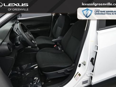 Used 2024 Nissan Kicks S FWD image 18