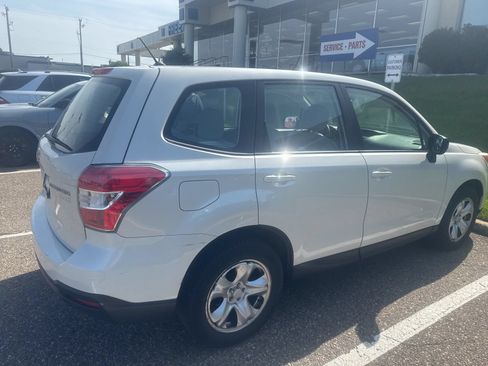 Used 2014 Subaru Forester 2.5i AWD/4WD image 5