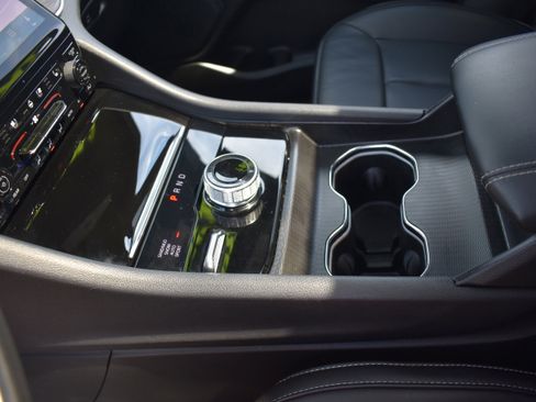 Used 2025 Jeep Grand Cherokee L Limited w/ Luxury Tech Group II image 22