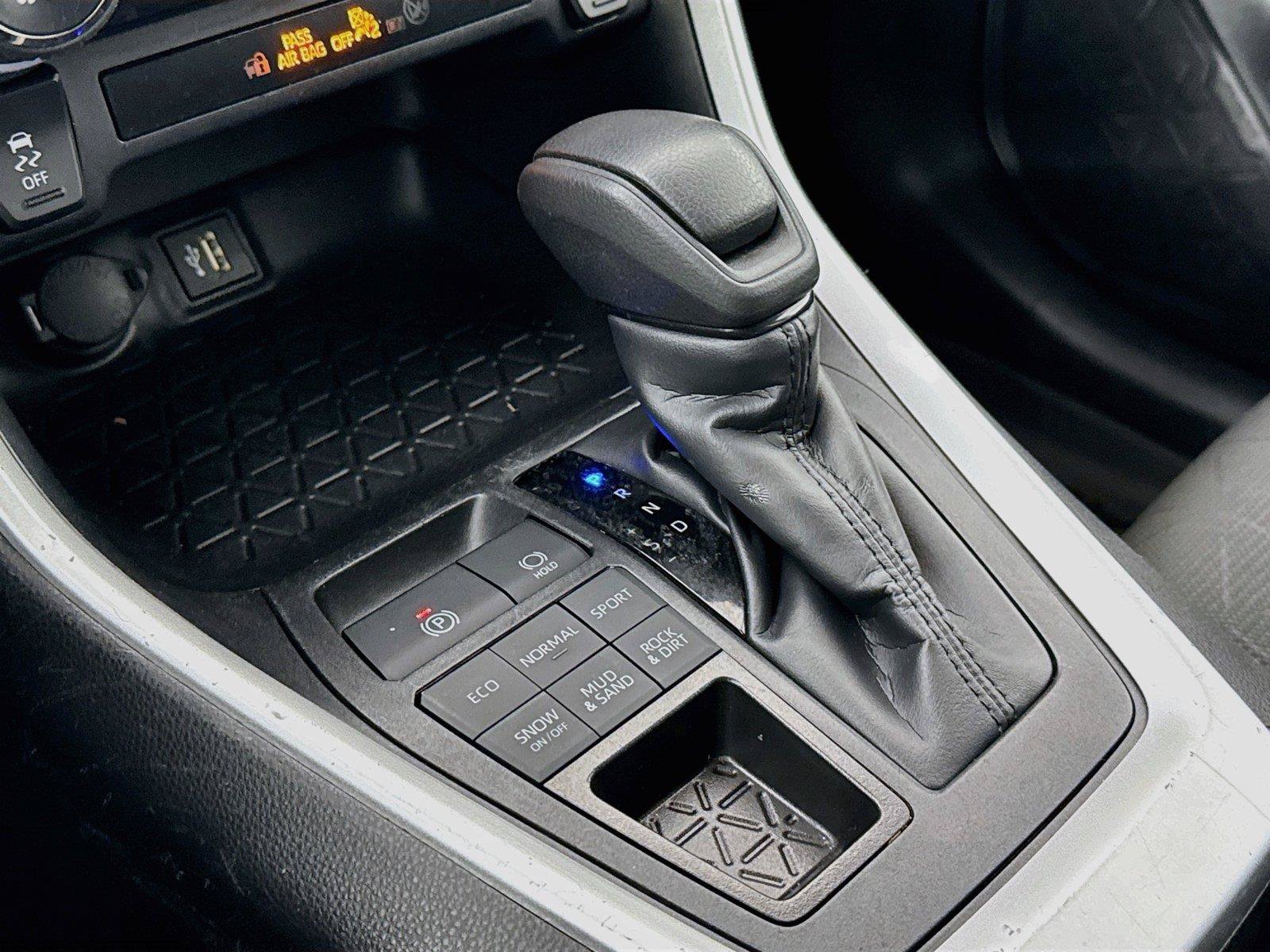 Certified 2025 Toyota RAV4 XLE AWD/4WD image 25