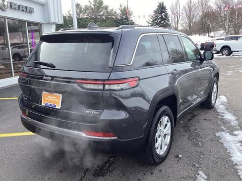 Certified 2023 Jeep Grand Cherokee Limited image 4