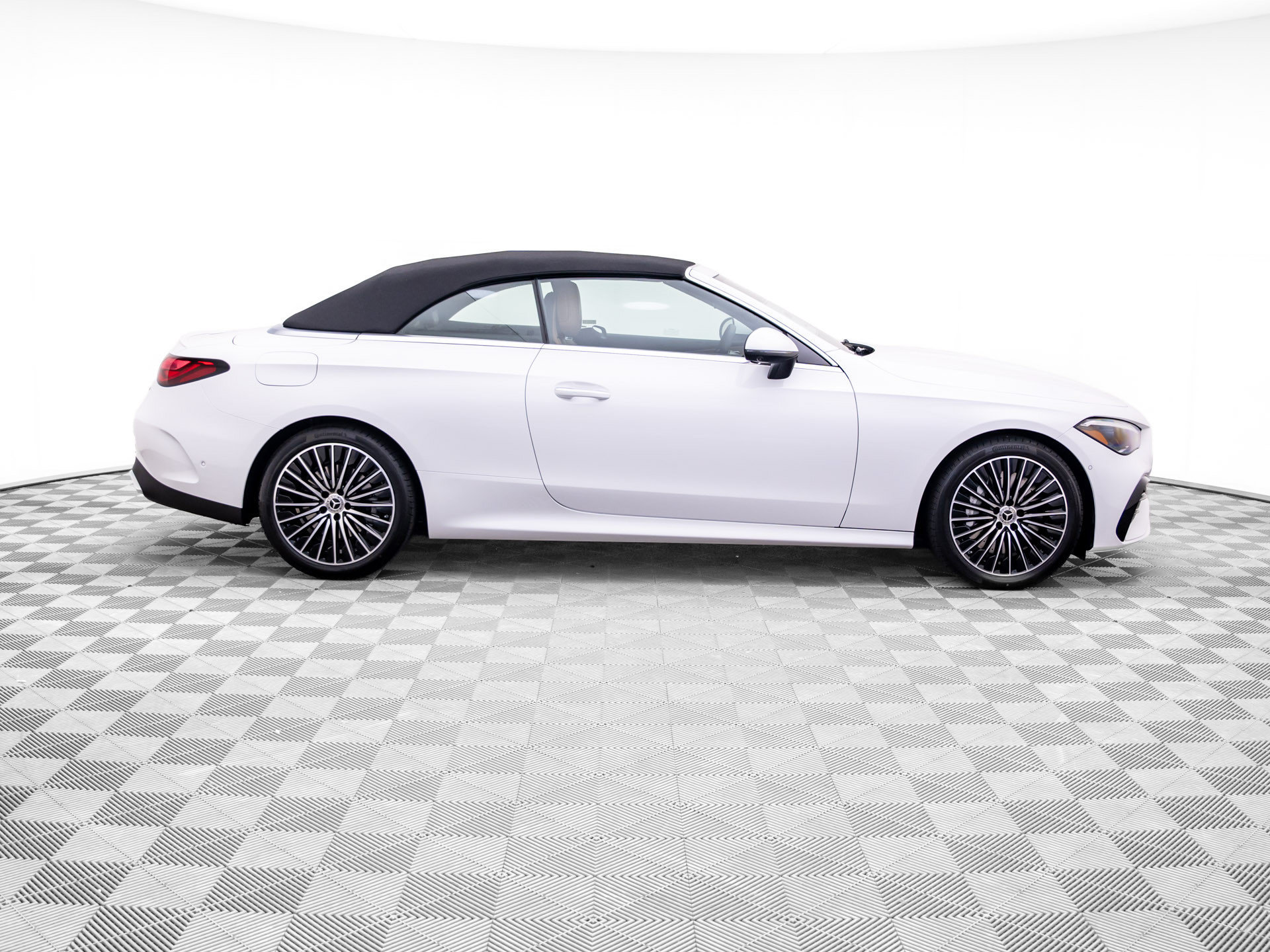 New 2027 Mercedes-Benz CLE 450 4MATIC Cabriolet image 6