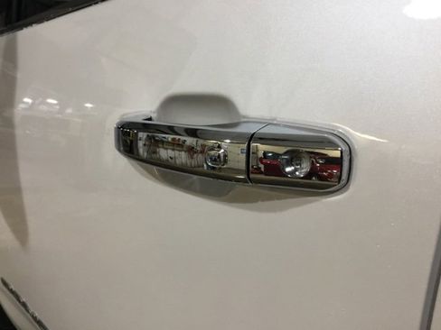 New 2024 GMC Sierra 2500 Denali Ultimate image 16