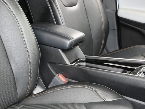 Used 2023 Jeep Compass Limited image 41