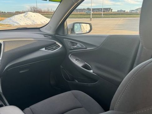 Used 2024 Chevrolet Malibu LT image 16