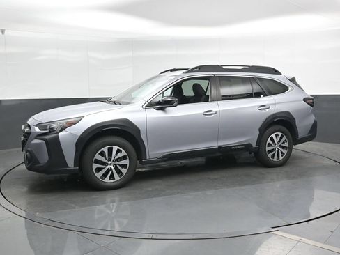 Used 2023 Subaru Outback Premium AWD/4WD image 8