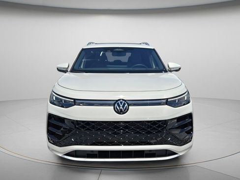 New 2026 Volkswagen Tiguan SEL R-Line AWD/4WD image 3
