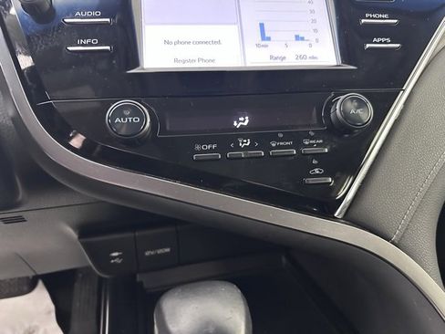 Used 2018 Toyota Camry SE image 27