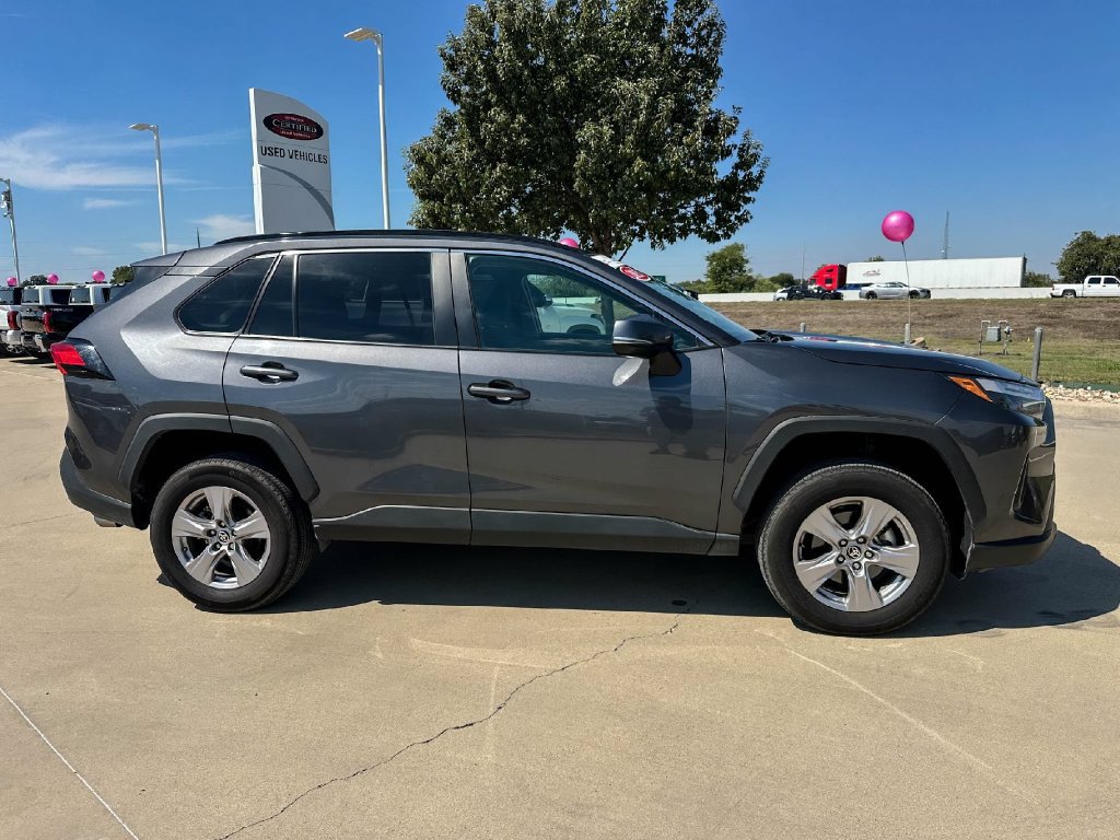 Used 2025 Toyota RAV4 XLE FWD image 2
