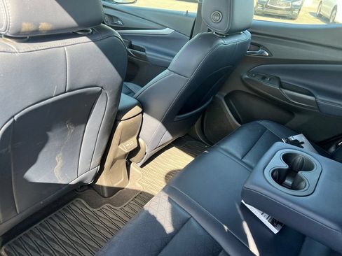 Used 2022 Chevrolet Bolt EUV Premier w/ Launch Edition FWD image 8