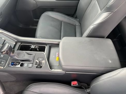 Used 2024 Lexus GX 550 w/ Accessory Package (Z1) AWD/4WD image 26