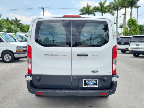 Used 2017 Ford Transit 350 XLT RWD image 7