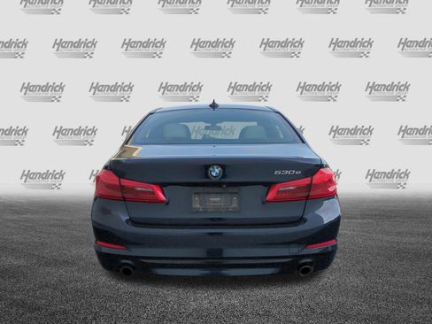 Used 2019 BMW 530e w/ Convenience Package image 9