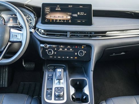 Certified 2025 INFINITI QX60 Pure image 12