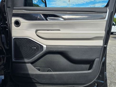 Used 2022 Jeep Wagoneer Series II AWD/4WD image 49