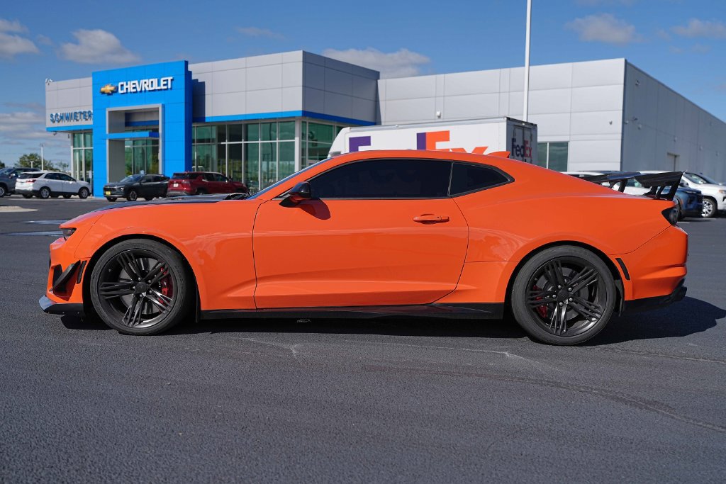 Used 2019 Chevrolet Camaro ZL1 RWD image 13