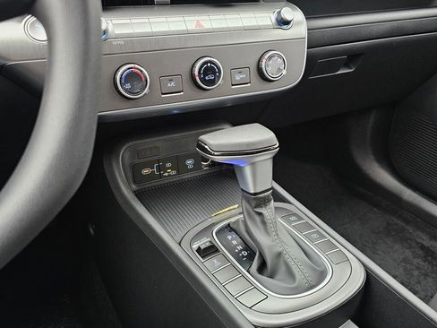 New 2026 Hyundai Kona SE image 20