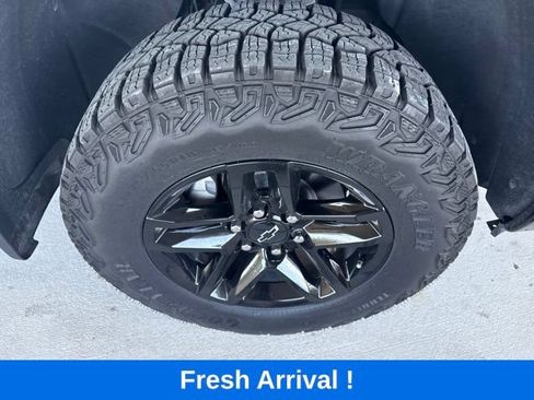 Used 2024 Chevrolet Silverado 1500 Custom Trail Boss w/ LPO, Dark Essentials Package AWD/4WD image 21