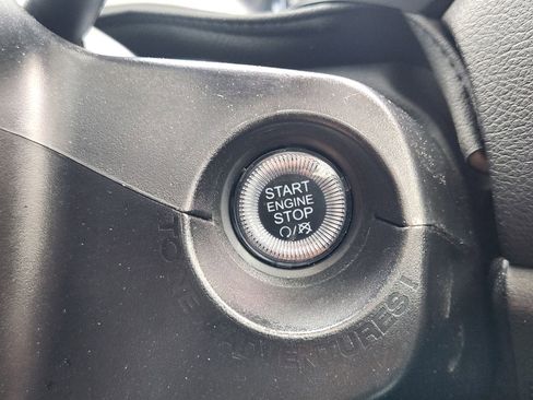 Used 2023 Jeep Renegade Latitude w/ Sun/Sound Group image 31