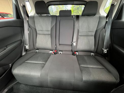 Used 2025 Nissan Rogue SV FWD image 40