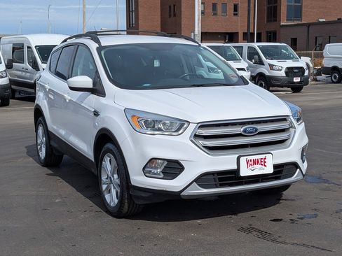 Used 2017 Ford Escape SE w/ SE Leather Comfort Package image 1