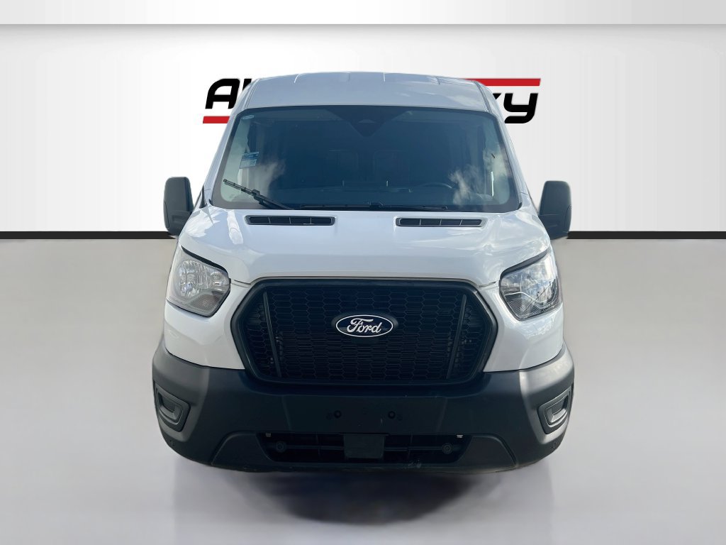 Used 2026 Ford Transit 250 148 Medium Roof RWD image 2