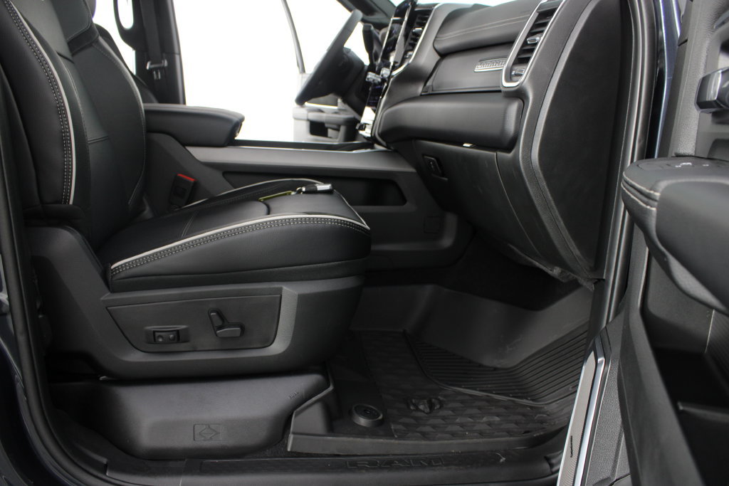 New 2026 RAM 2500 Laramie w/ Sport Appearance Package AWD/4WD image 22