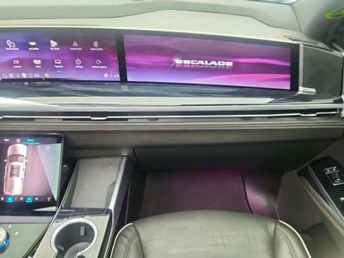 Used 2025 Cadillac Escalade Sport w/ Touring Package AWD/4WD image 43