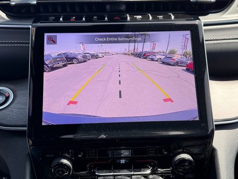 New 2025 Jeep Grand Cherokee L Limited w/ Black Appearance Package image 24