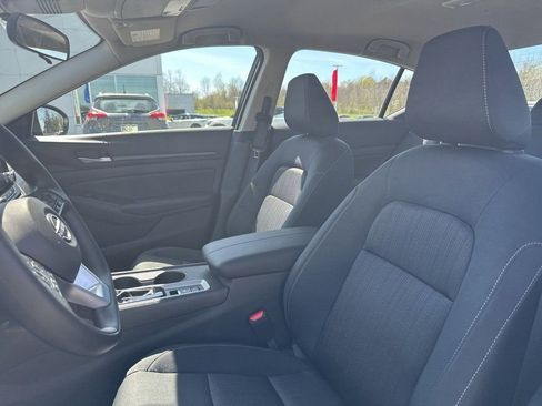 Certified 2025 Nissan Altima 2.5 SV image 11