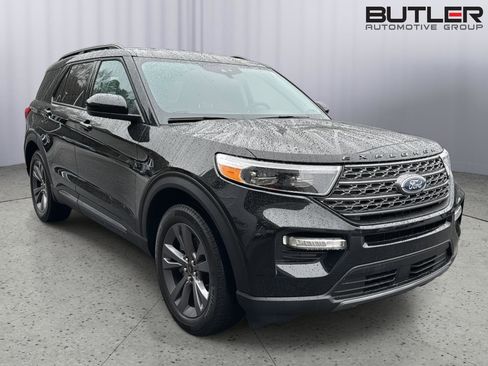 Certified 2024 Ford Explorer XLT w/ Equipment Group 202A image 6