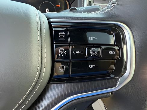 New 2026 Jeep Grand Wagoneer Summit AWD/4WD image 22