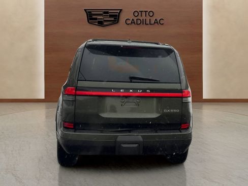Used 2024 Lexus GX 550 image 4