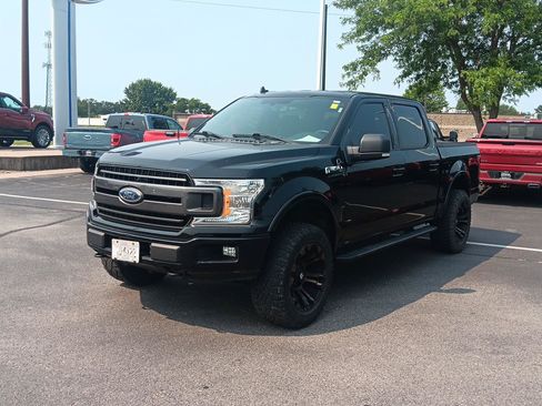 Used 2018 Ford F150 XLT w/ Equipment Group 302A Luxury AWD/4WD image 12