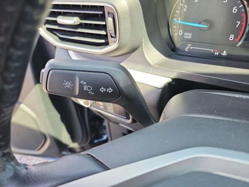 Used 2022 Ford Explorer XLT w/ Equipment Group 202A AWD/4WD image 29
