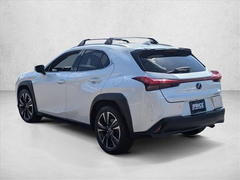 Used 2019 Lexus UX 200 w/ Premium Package image 7