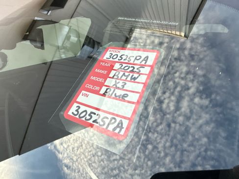 Certified 2025 BMW X3 xDrive30i w/ Premium Package image 17