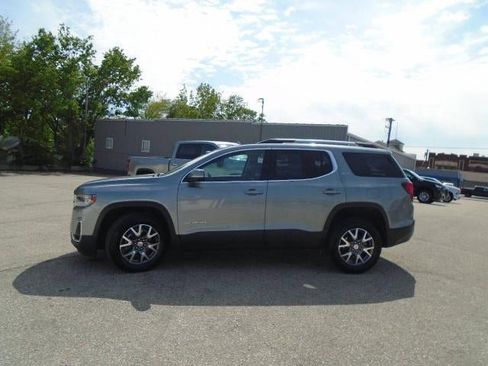 Used 2023 GMC Acadia SLT w/ Trailering Package AWD/4WD image 4