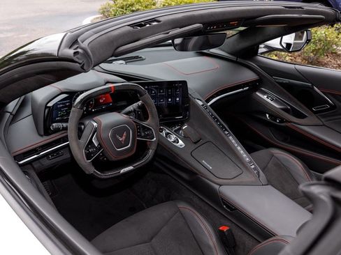 Used 2024 Chevrolet Corvette Z06 w/ Stealth Interior Trim Package RWD image 19