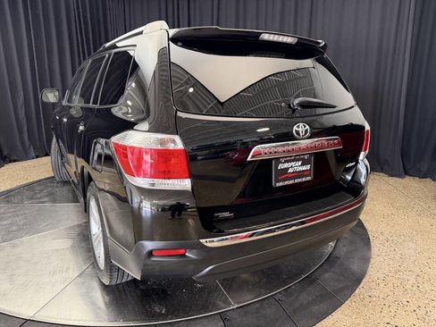 Used 2012 Toyota Highlander Limited w/ Tow Pkg image 5