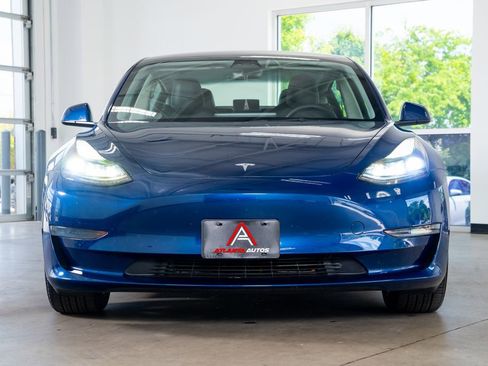 Used 2023 Tesla Model 3 Standard Range RWD image 4