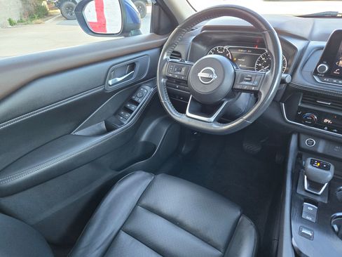 Used 2023 Nissan Rogue SV w/ SV Premium B Package image 11