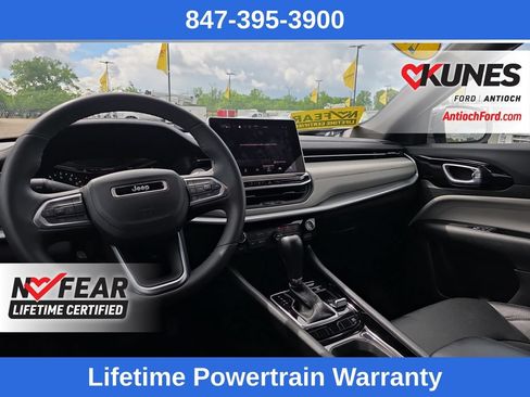 Used 2025 Jeep Compass Limited AWD/4WD image 14