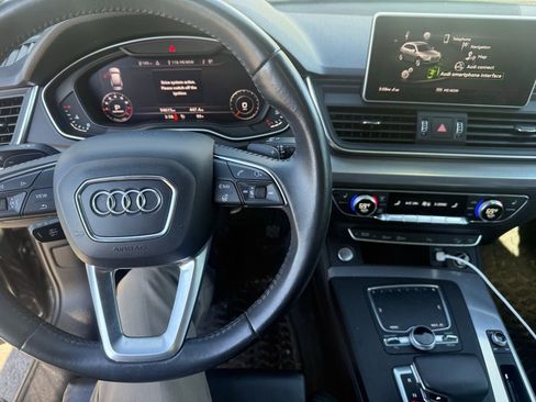 Used 2020 Audi Q5 2.0T Titanium Premium Plus w/ Premium Plus Package image 13