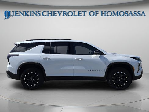 New 2027 Chevrolet Traverse Z71 w/ Driver Confidence Package AWD/4WD image 3