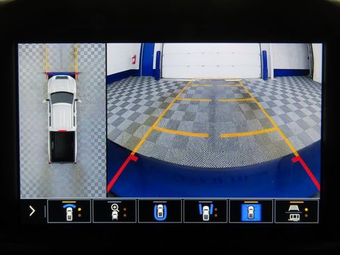 Used 2023 GMC Sierra 2500 AT4 w/ AT4 Premium Plus Package image 19