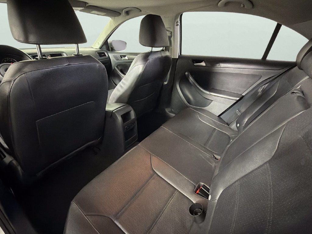 Used 2014 Volkswagen Jetta SE FWD image 26